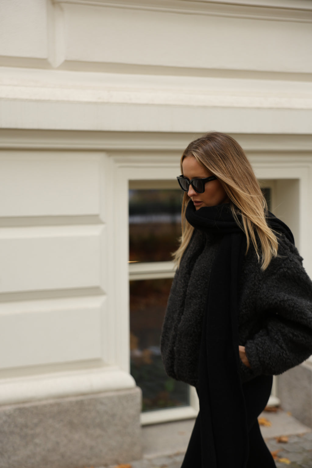 Szal merino czarny, Black